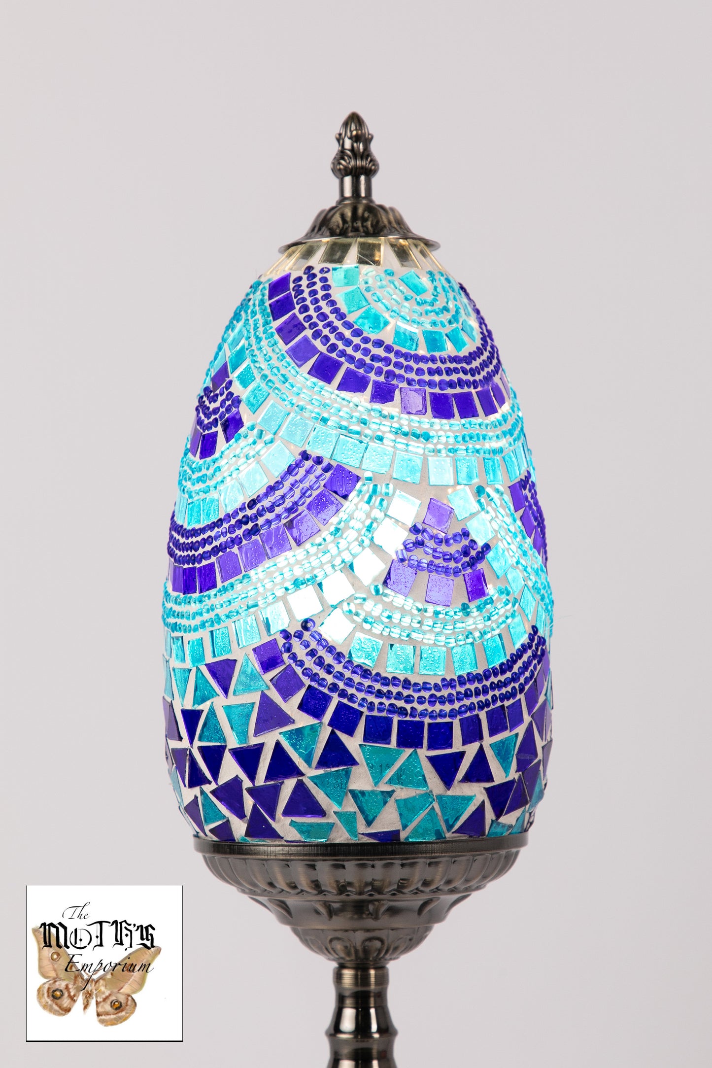 Egg Mosaic Table Lamp (Light/Dark Blue)